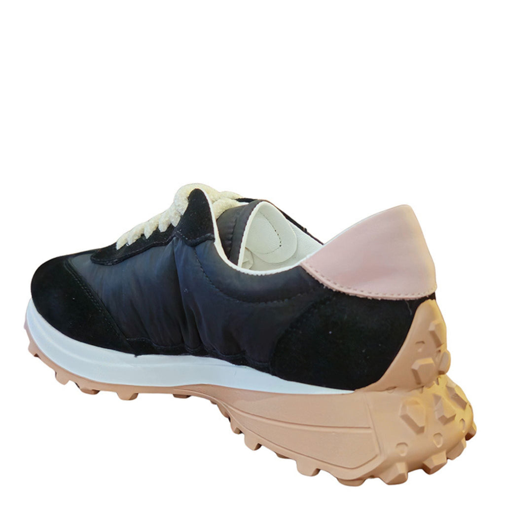 Black Star Jogger Sneaker