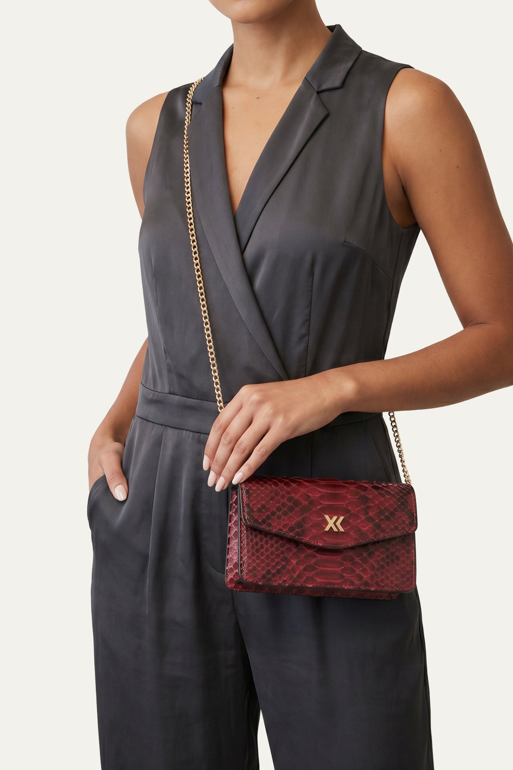 The Met Clutch in Wine