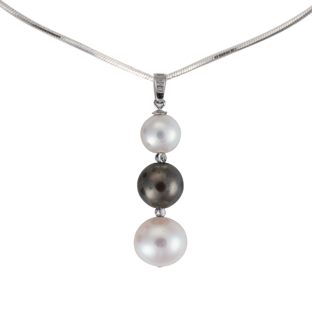 Drop-pearl silver necklace