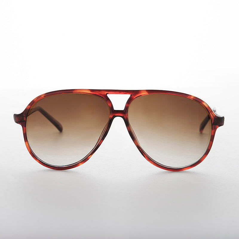 Large Frame Pilot Vintage Sunglass with Gradient Lens - Champ