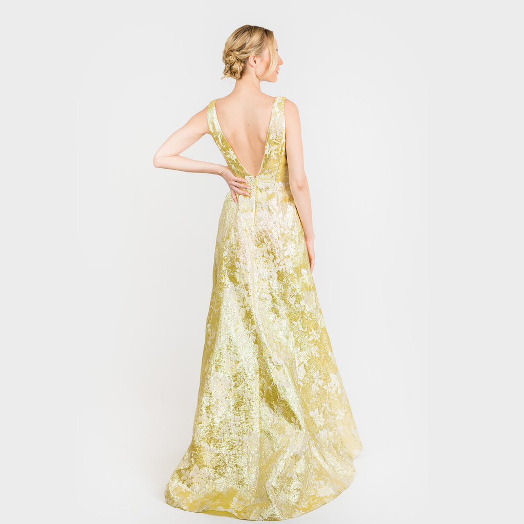 The Sleeveless Side Bottom Flounce Gown Classic