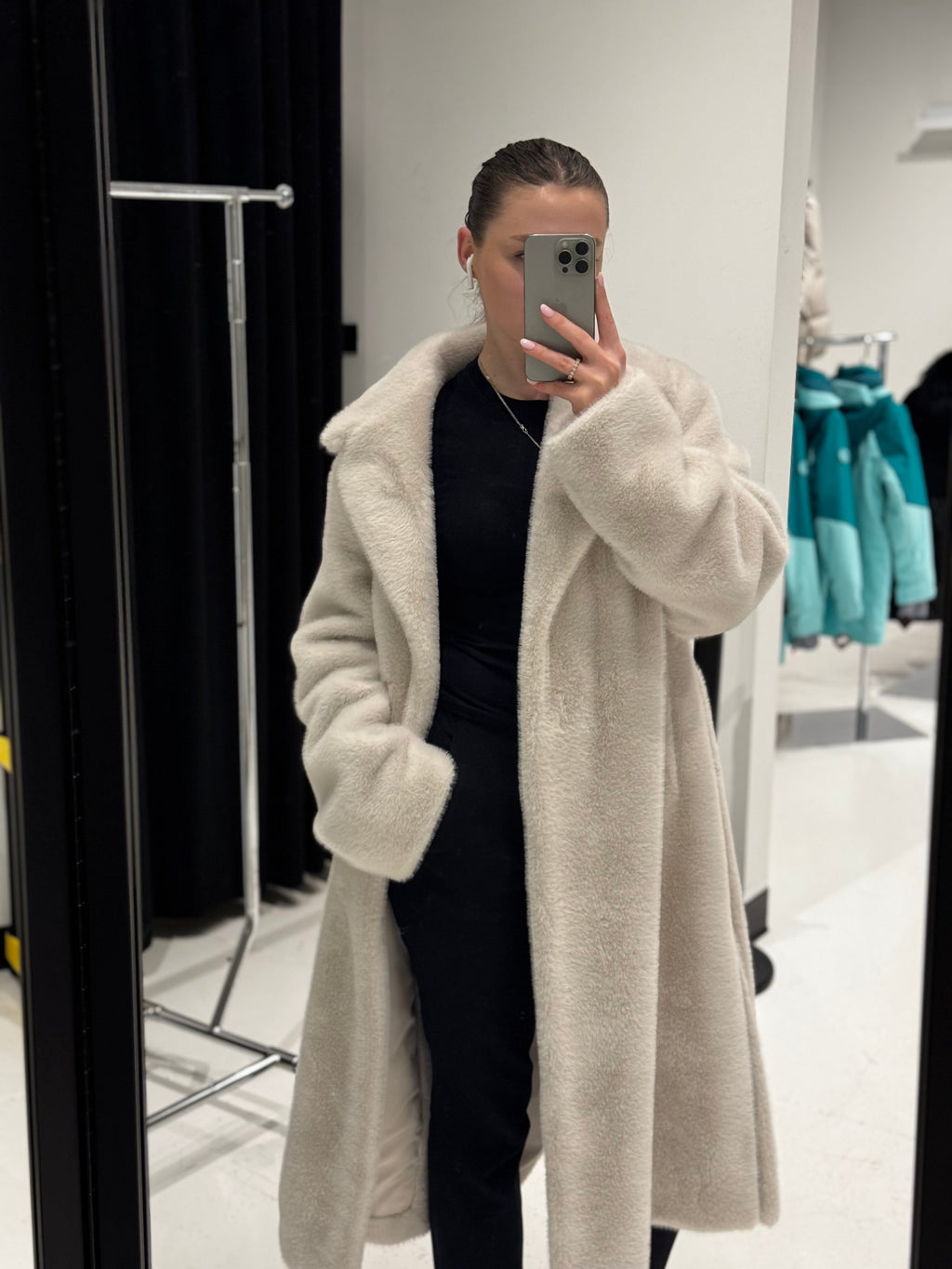Eden Faux Mink Effect Fur Coat in Ivory