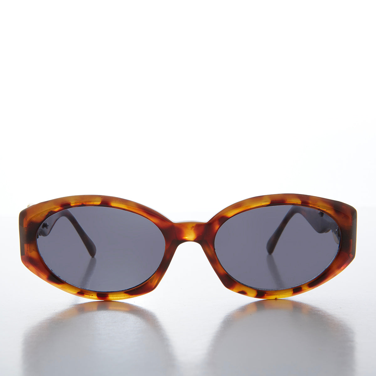 Oval Cat Eye With Gold Accents Vintage Sunglasses - Tana