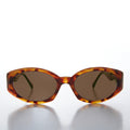 Oval Cat Eye With Gold Accents Vintage Sunglasses - Tana