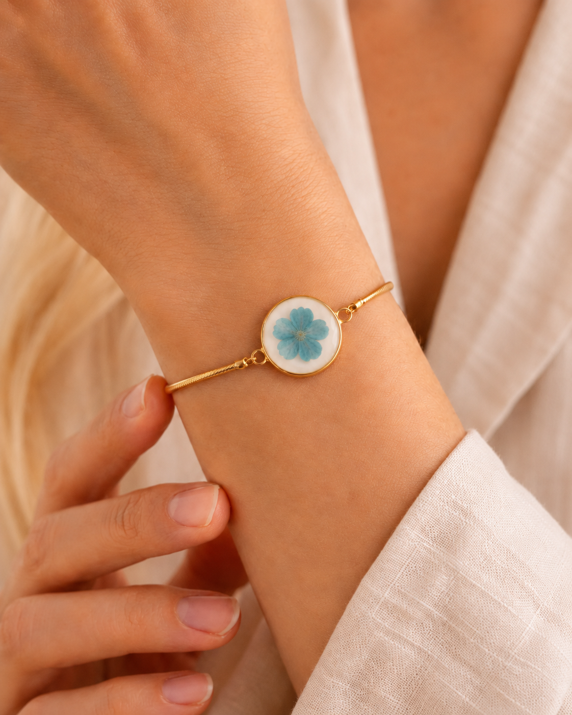 Wildflower Gold Bracelet Large Pendant