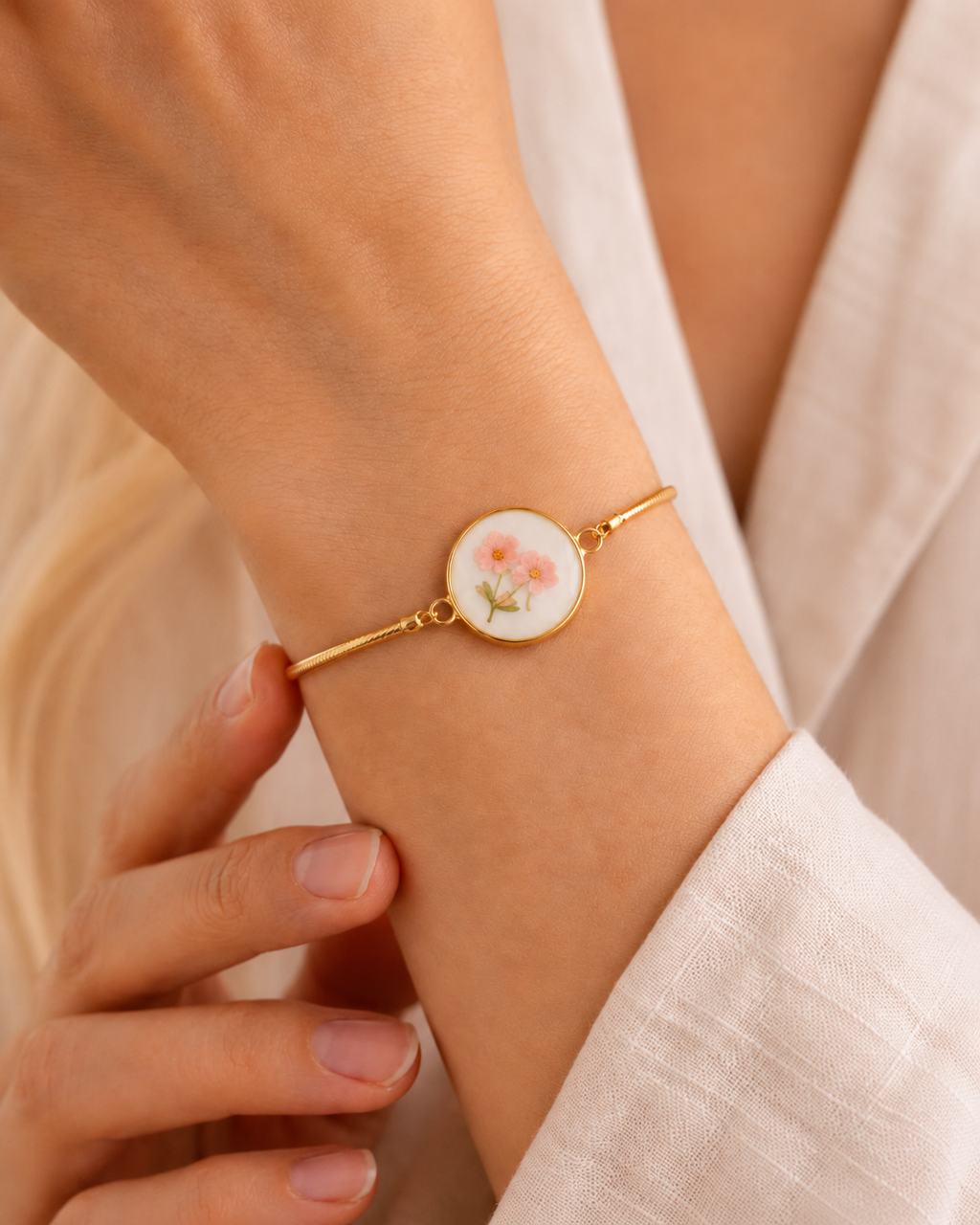 Wildflower Gold Bracelet Large Pendant