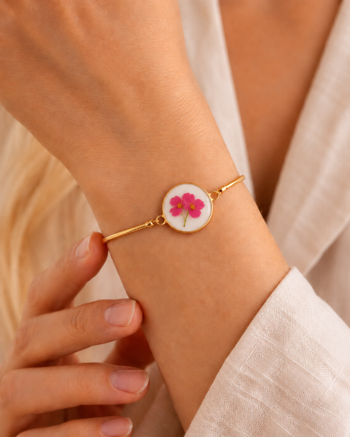 Wildflower Gold Bracelet Large Pendant