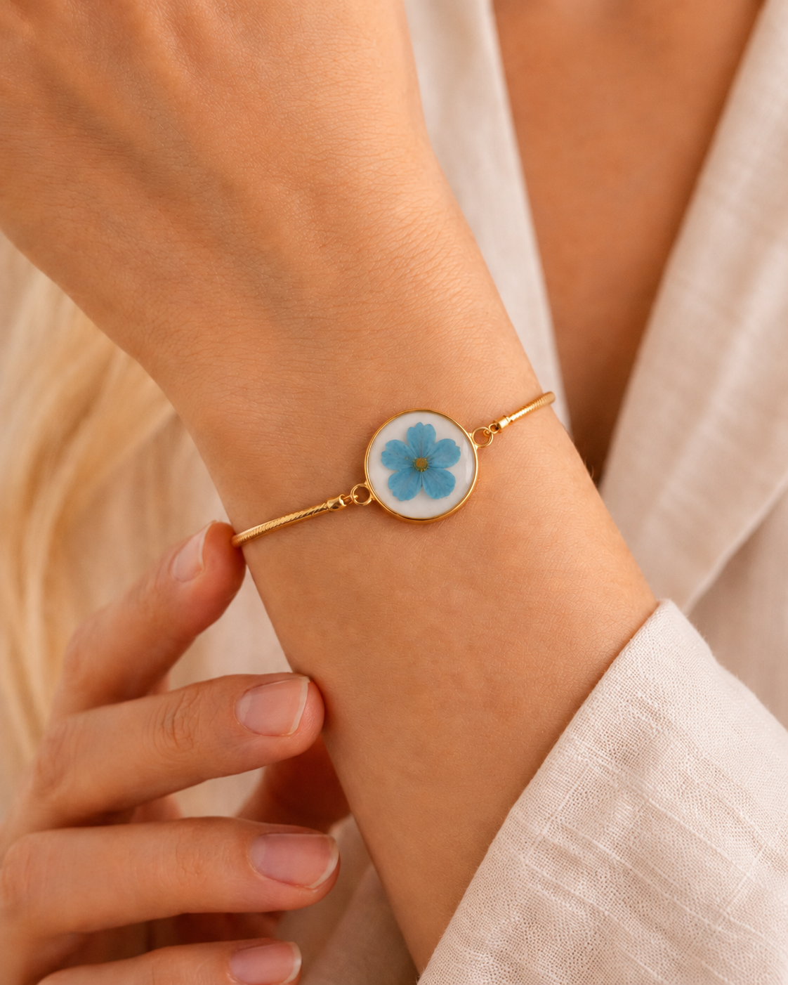 Wildflower Gold Bracelet Large Pendant