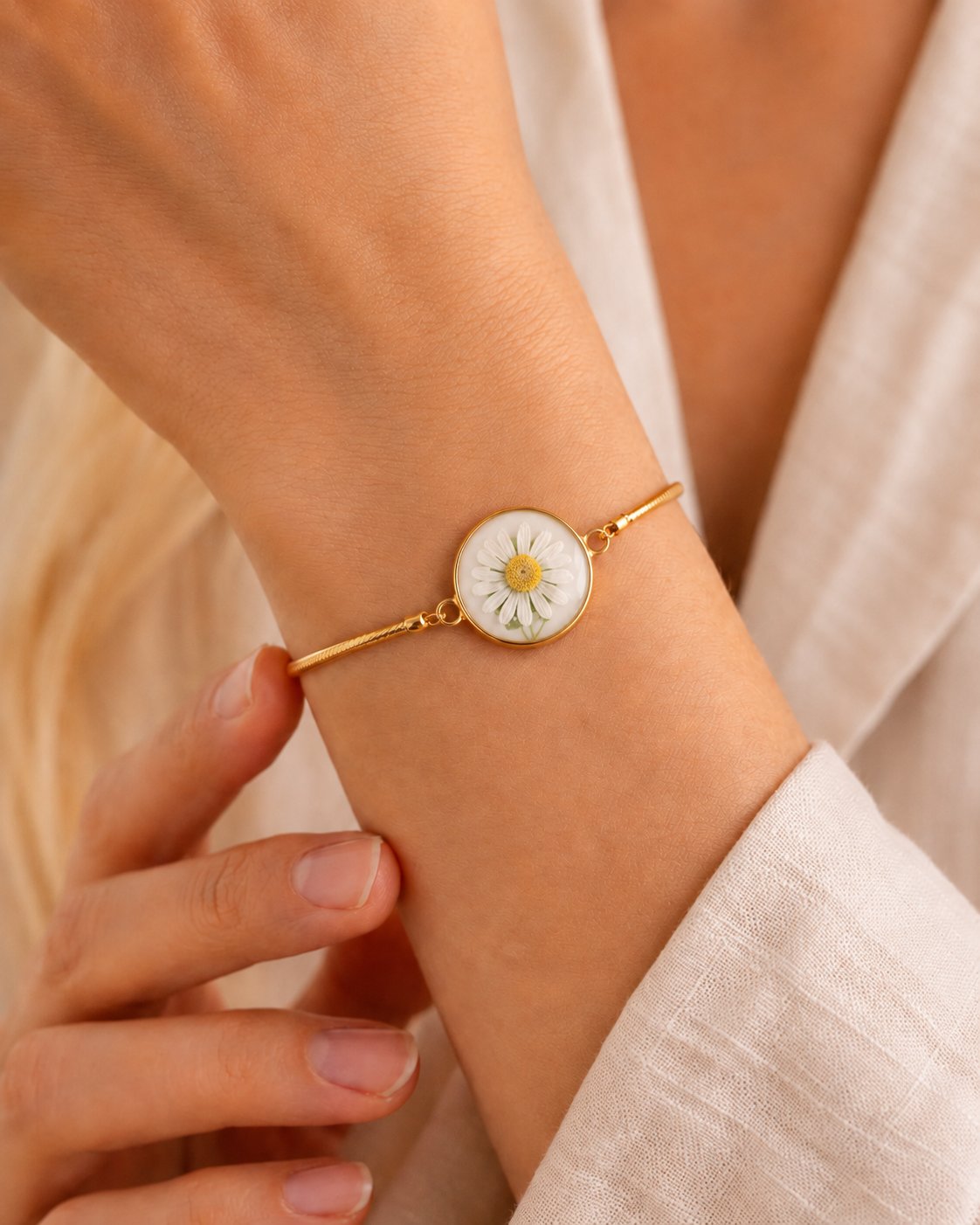 Wildflower Gold Bracelet Large Pendant