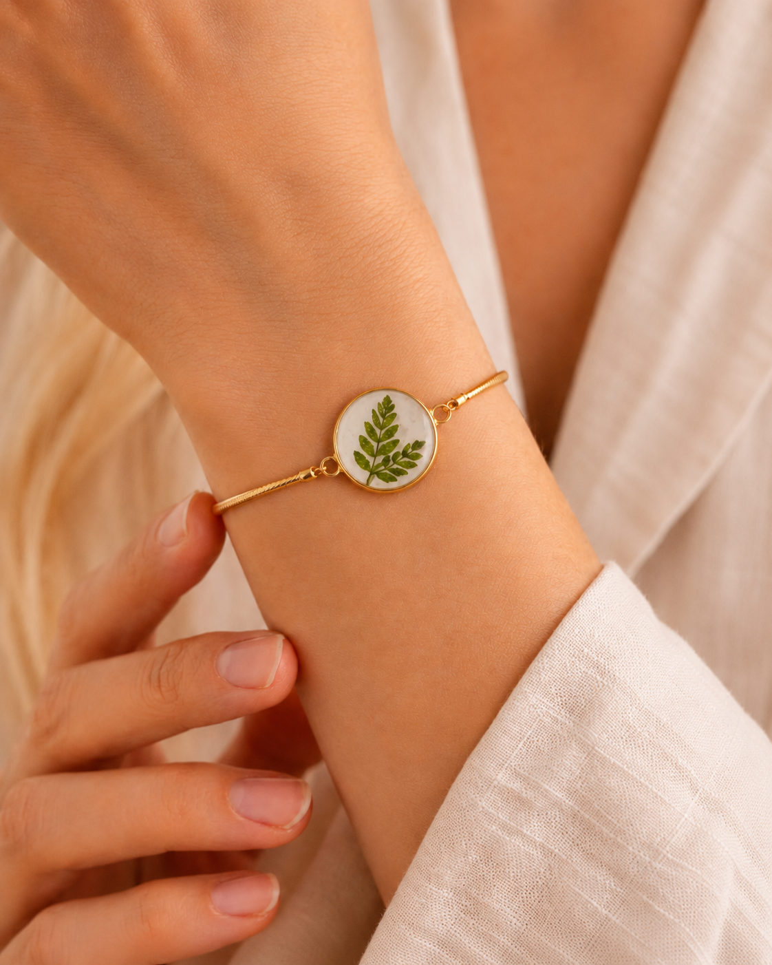 Wildflower Gold Bracelet Large Pendant
