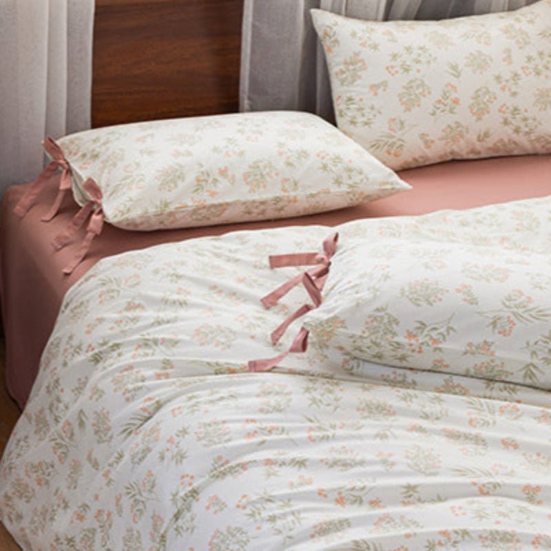 Celia Cottage Ribbon Bow Tie Floral Bedding Set / Blue