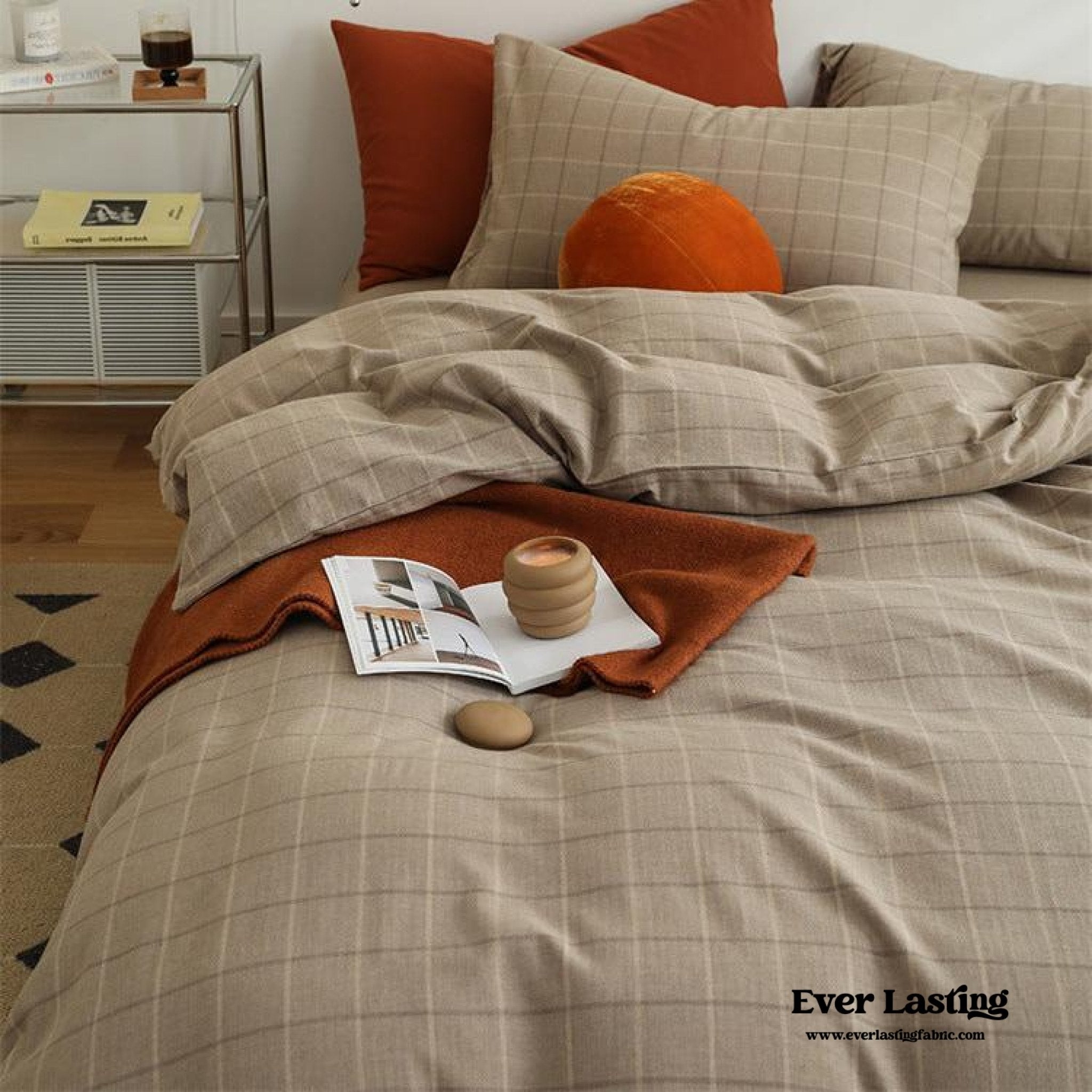 Eleanor Vintage Minimalist Plaid Bedding Set / Khaki
