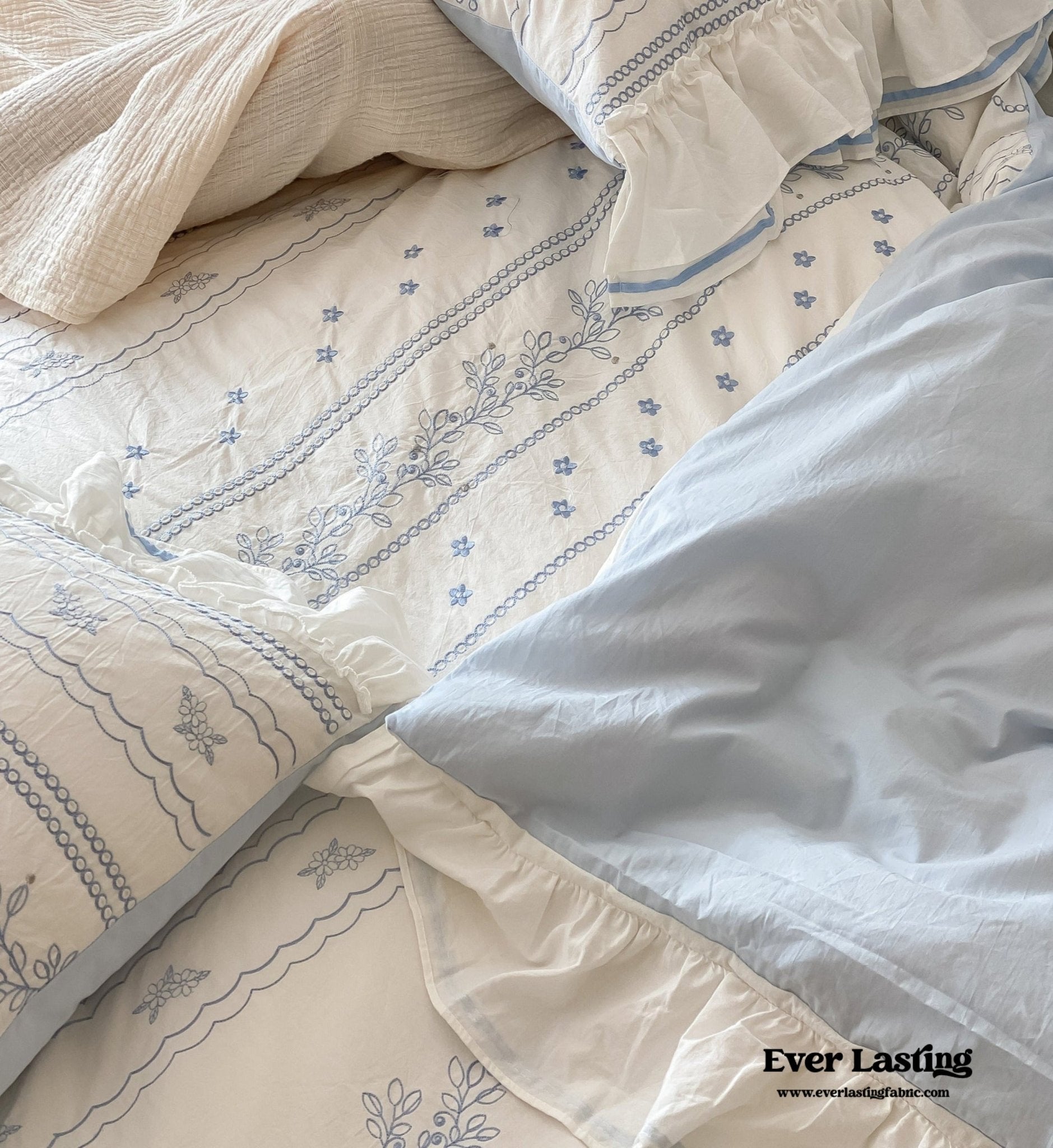 Embroidered French Lace Ruffle Duvet Cover / Pink