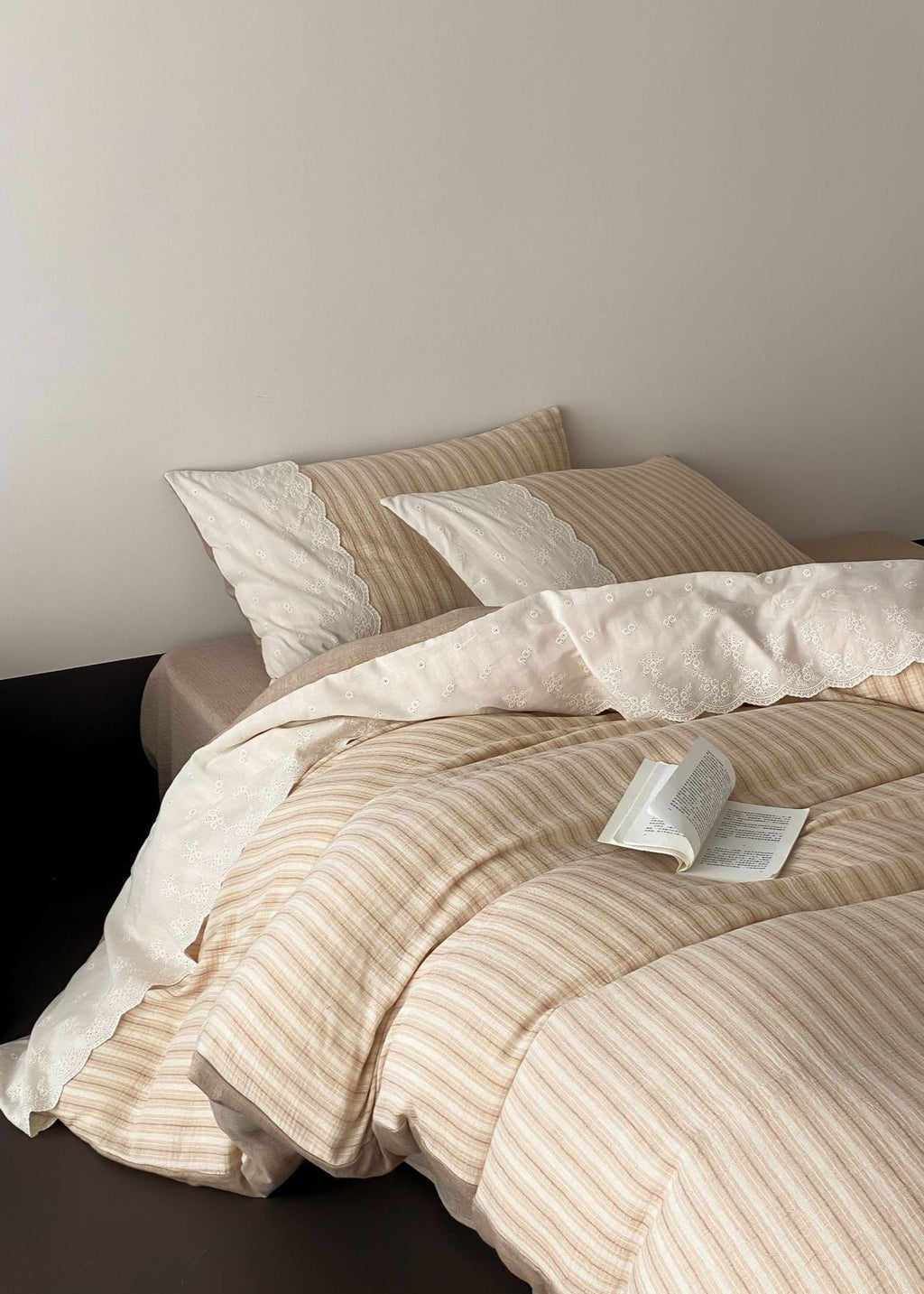 Florence Lace Double Gauze Striped Bedding Set / Brown