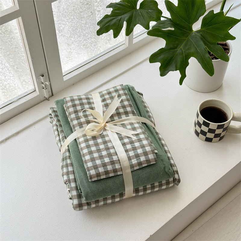 Gingham Bedding Set / Red