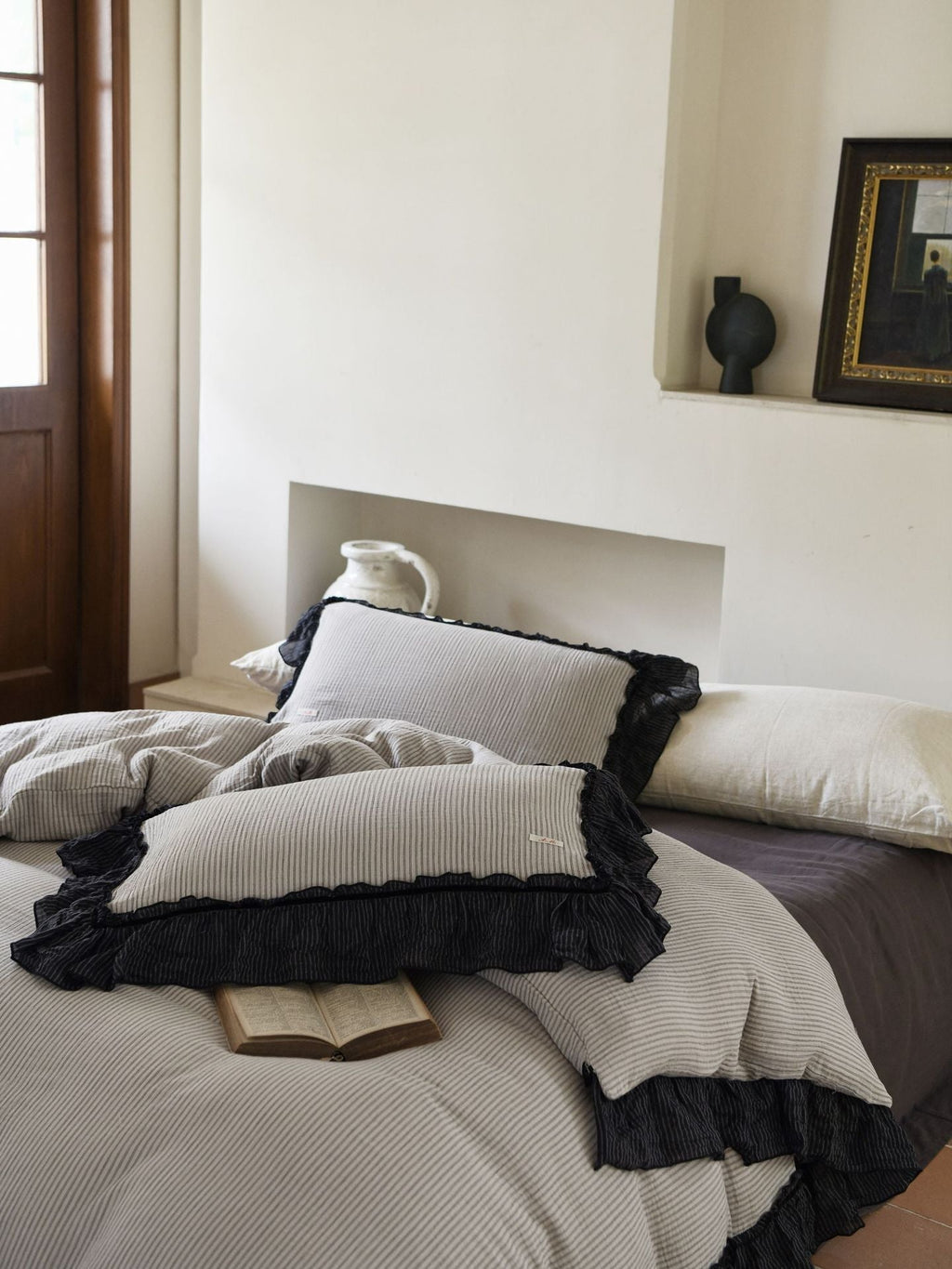 Gingham Floral Ruffle Bedding Set / Blue White