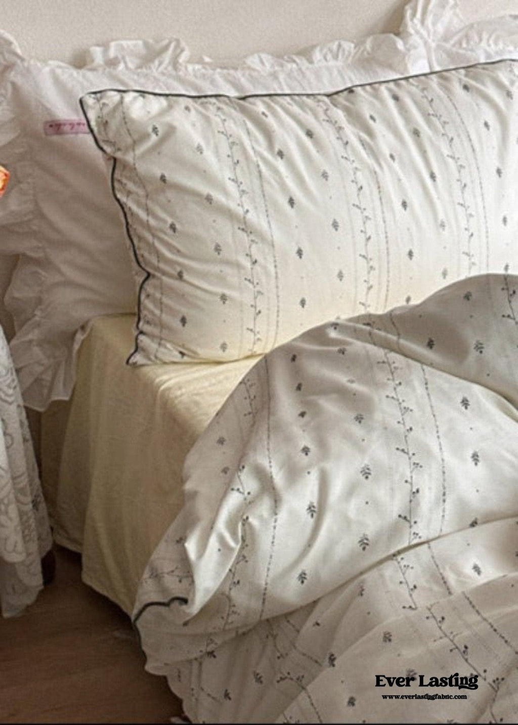 Hannah Vintage Floral Braids Cotton Bedding Set / Beige