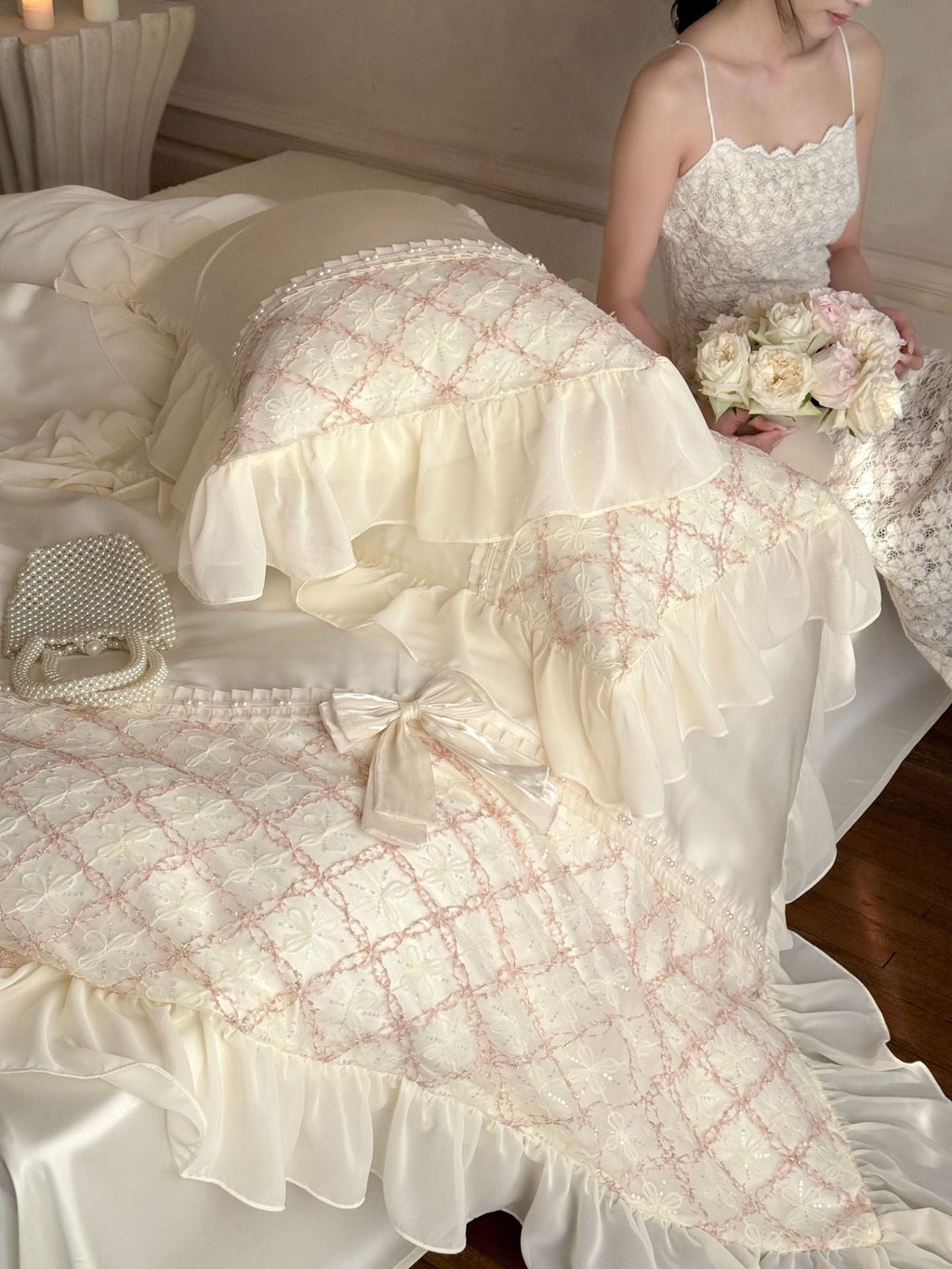 Haute Pearl TENCEL™ Bedding Set / White Romance