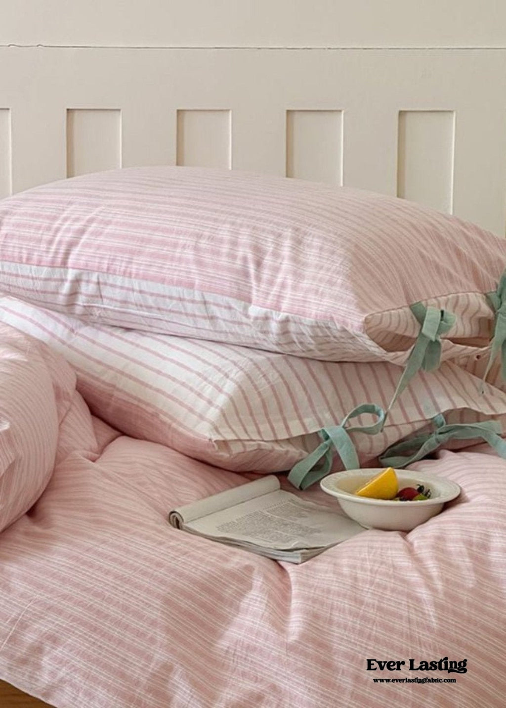 Josie Bow Tied Striped Bedding Set / Blue