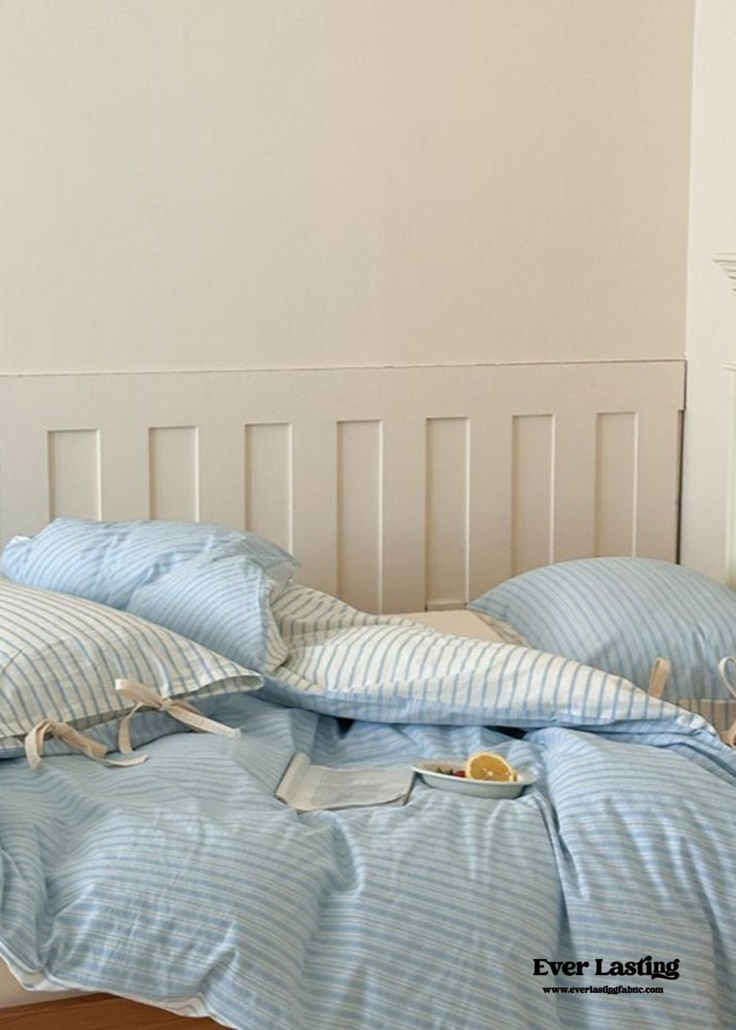 Josie Bow Tied Striped Bedding Set / Gray