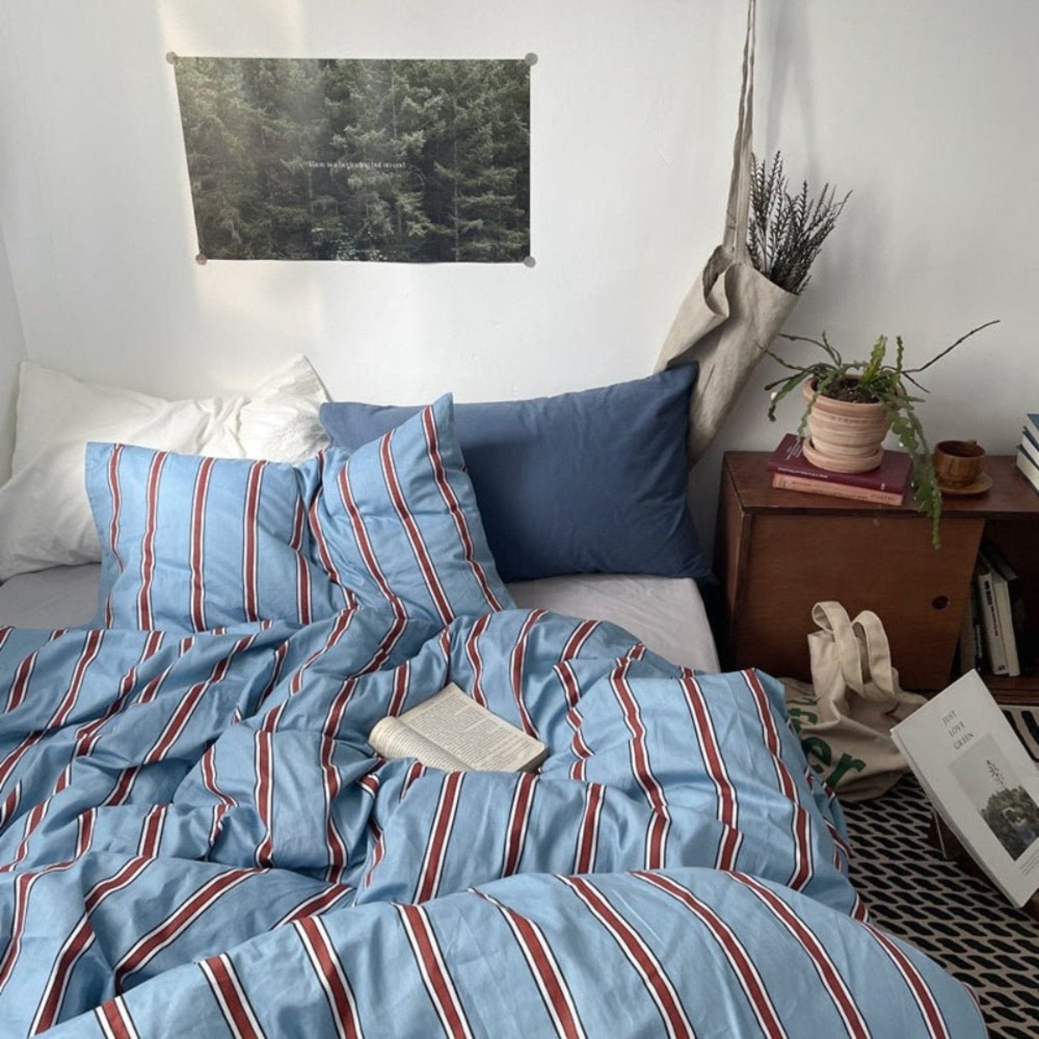 Liam Striped Bedding Set / Brown