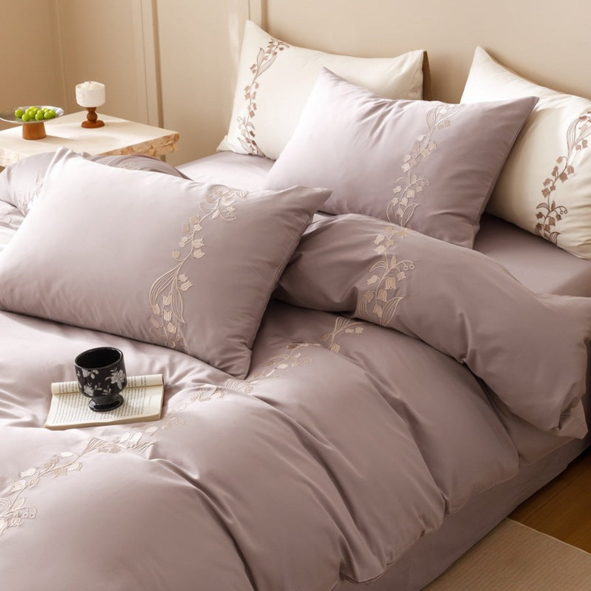 Lily of the Valley Embroidered Silky Bedding Set / Cream