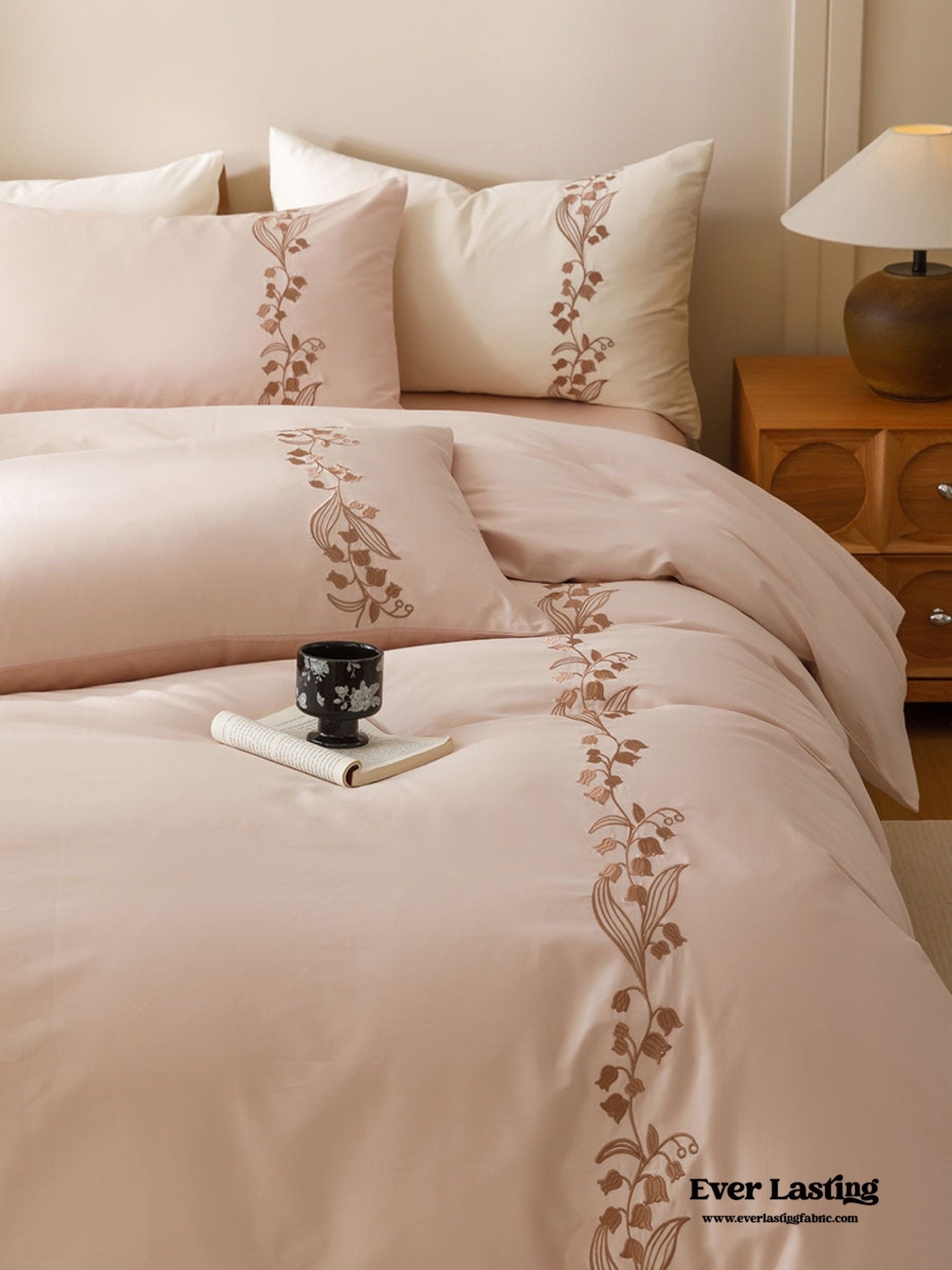 Lily of the Valley Embroidered Silky Bedding Set / Cream