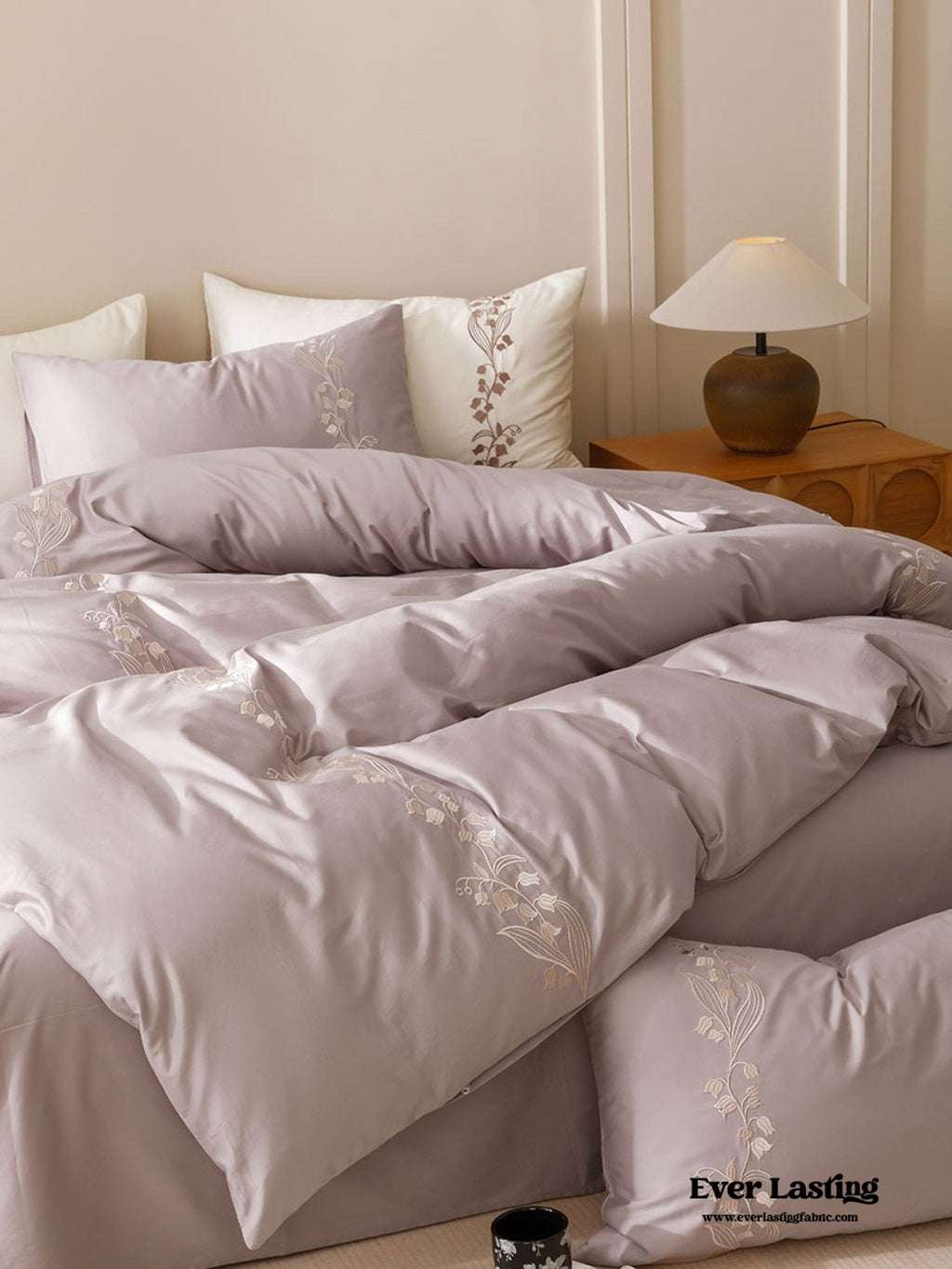 Lily of the Valley Embroidered Silky Bedding Set / Green