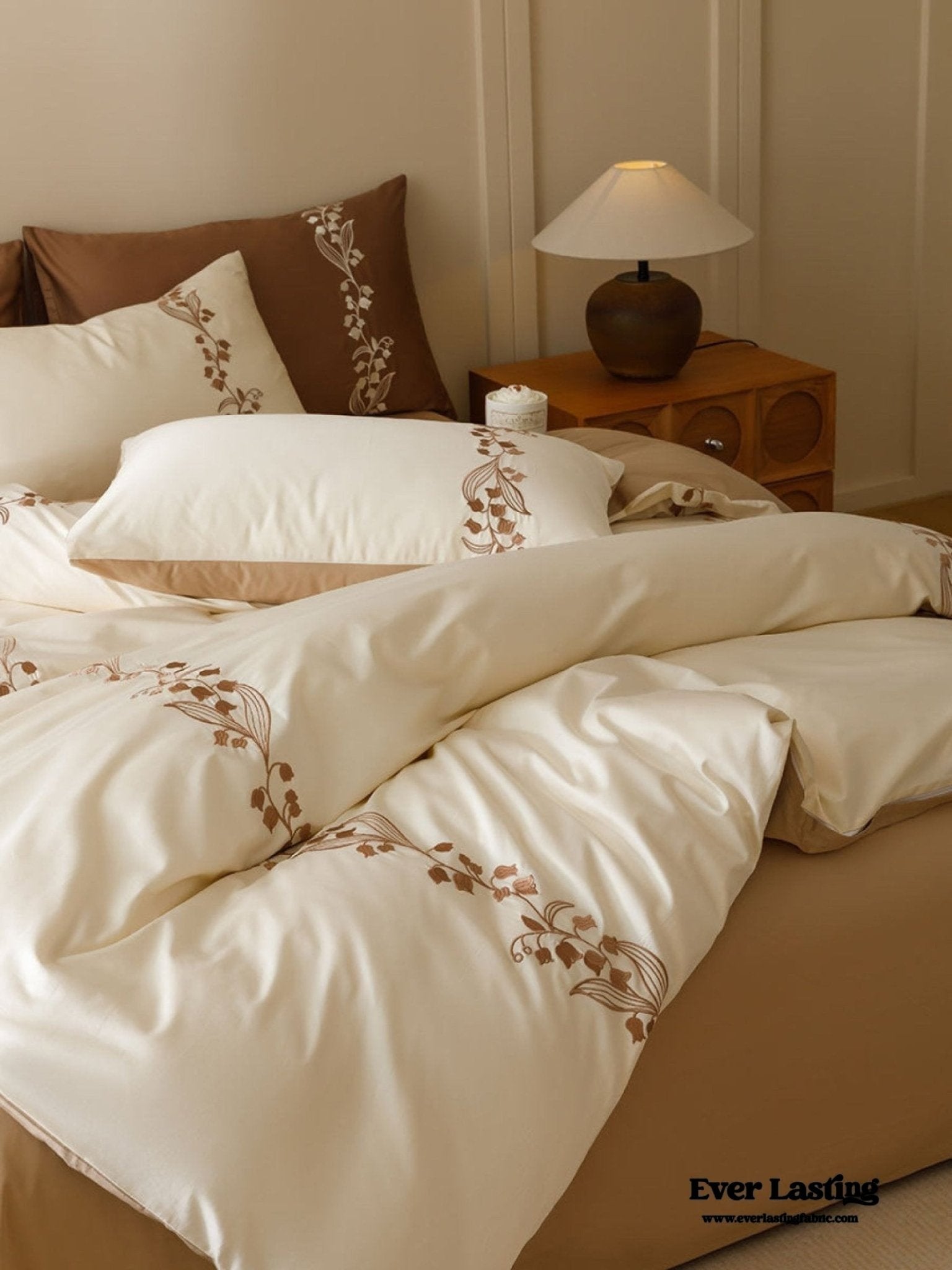 Lily of the Valley Embroidered Silky Bedding Set / Pink