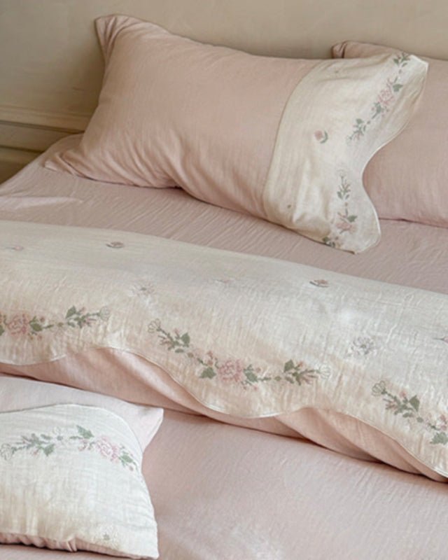 Maeve Floral Double Gauze Bedding Set / Khaki