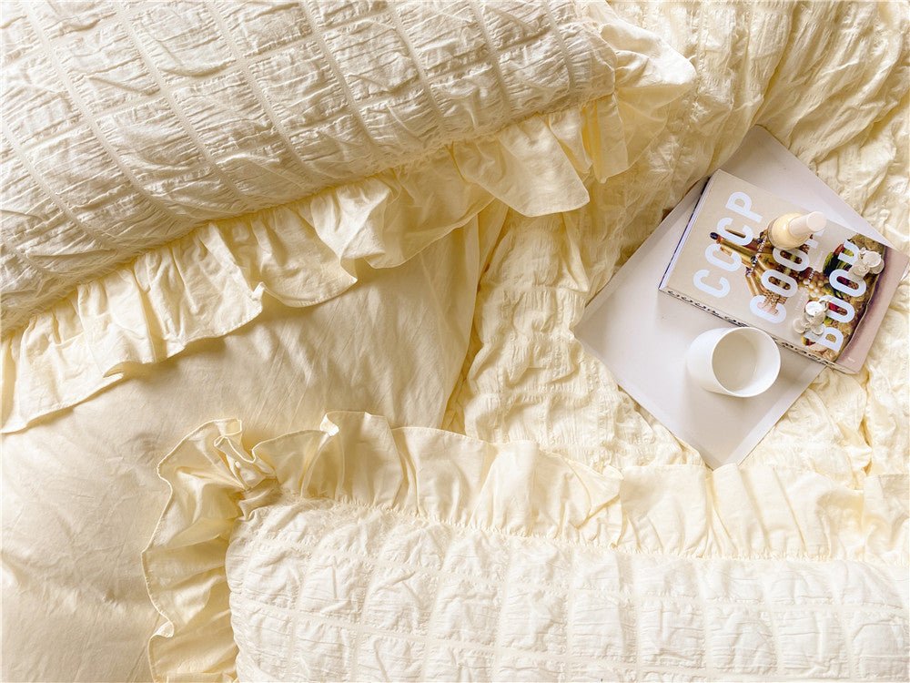 Marshmallow Puff Ruffle Bedding Set / White