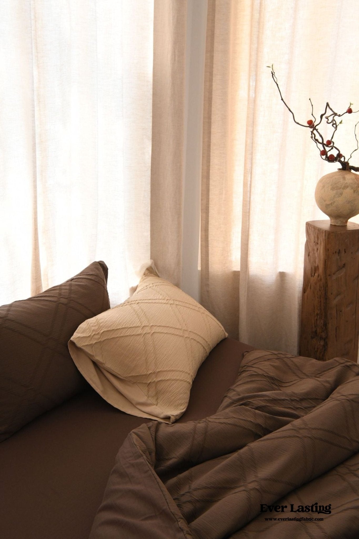 Millard Geometric Jacquard Bedding Set / Beige