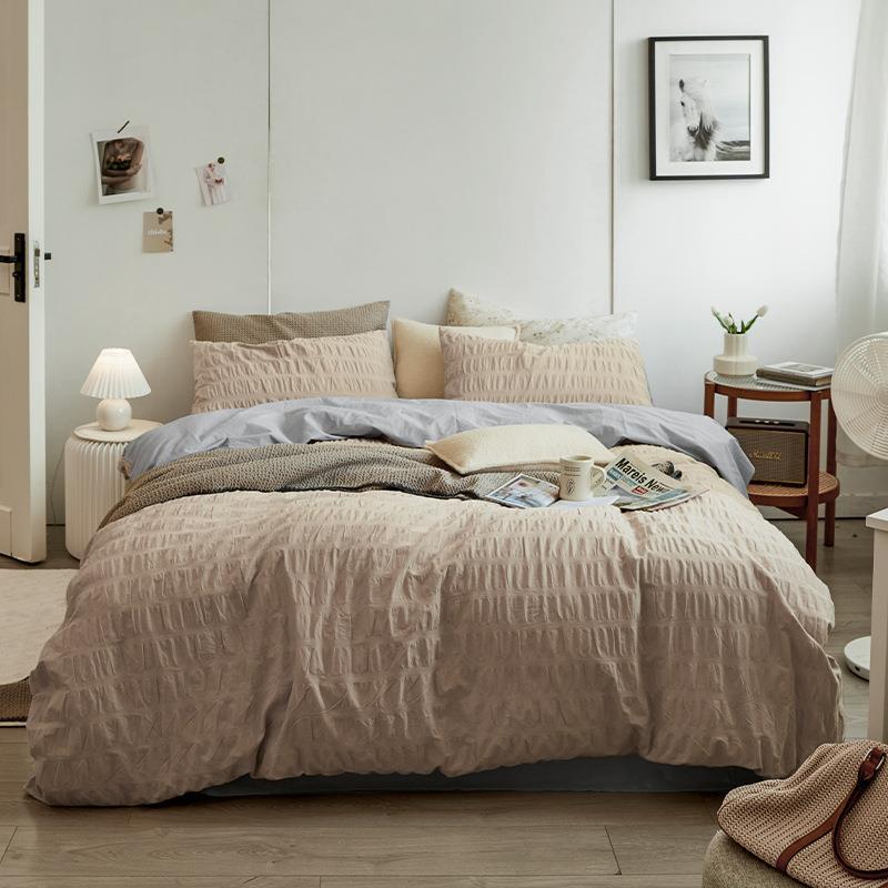 Minimal Bubble Textured Bedding Set / White