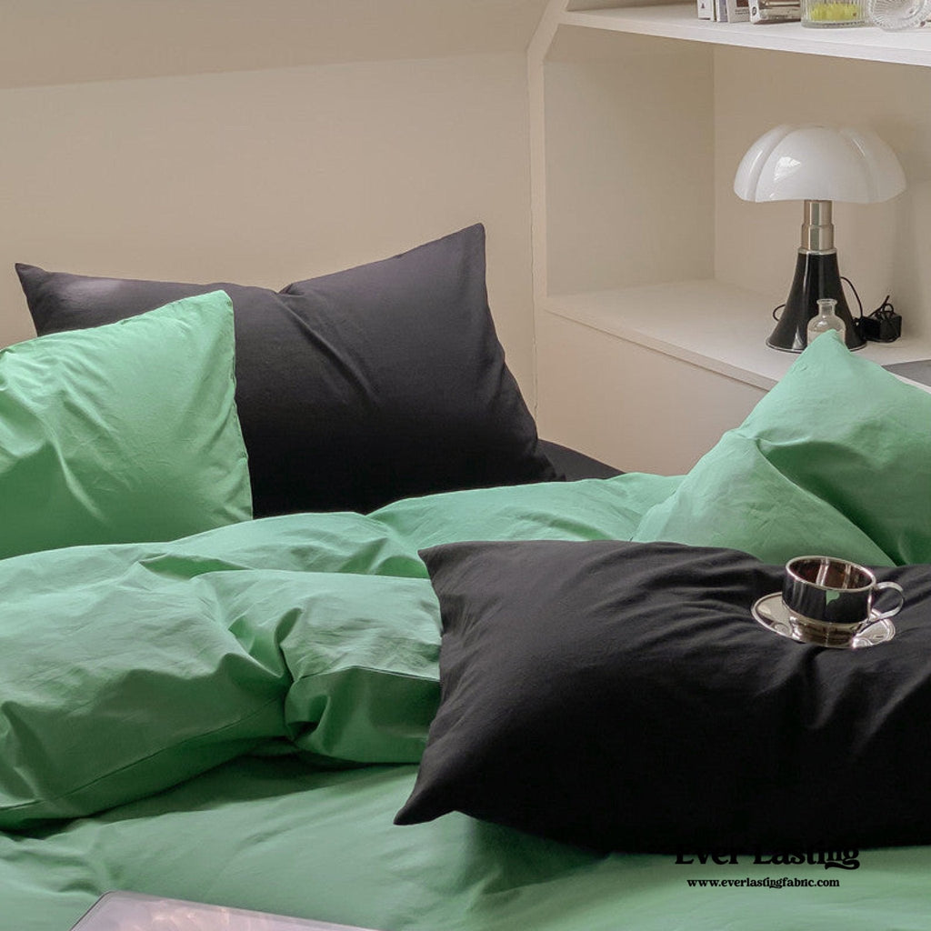 Mixed Color Maximalist Bedding Set / Purple + Black