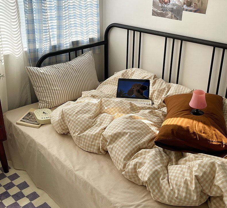 Mixed Gingham Striped Bedding Set / Pink