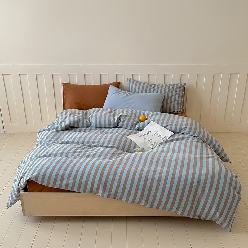 Parker Minimalist Striped Bedding Set / Blue & Brown