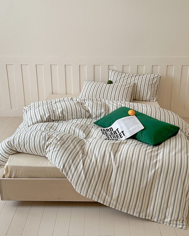 Parker Minimalist Striped Bedding Set / Khaki & Gray