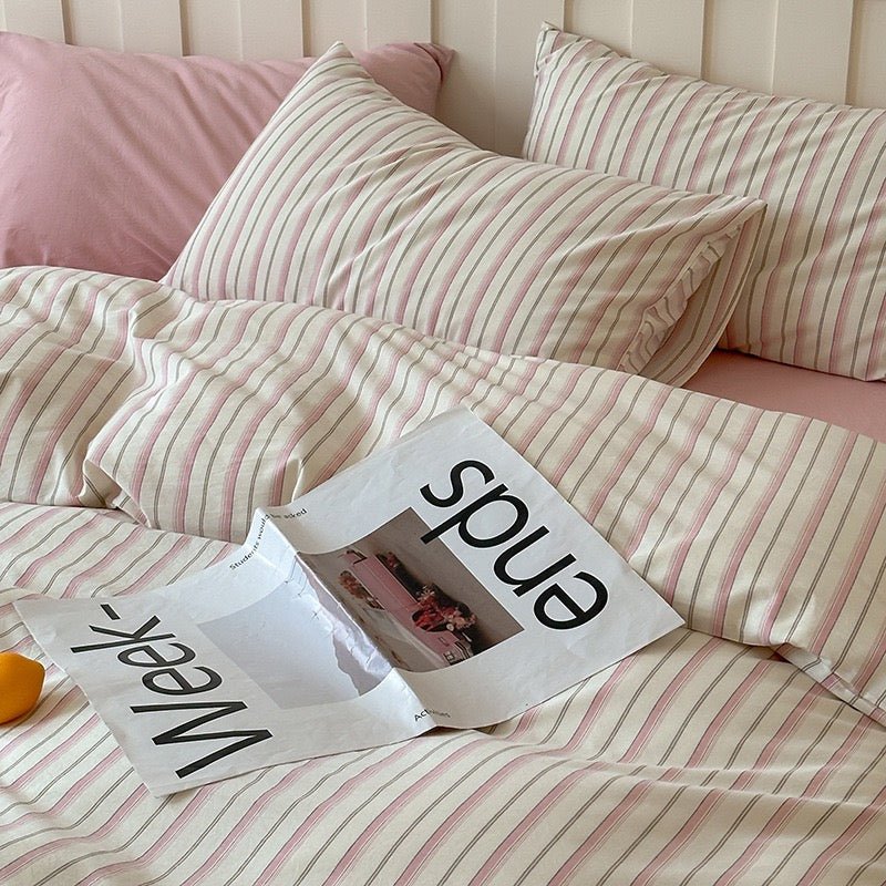 Parker Minimalist Striped Bedding Set / Red
