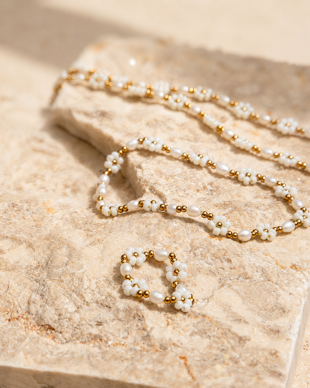 Freshwater Pearl and Flower Beaded Bracelet