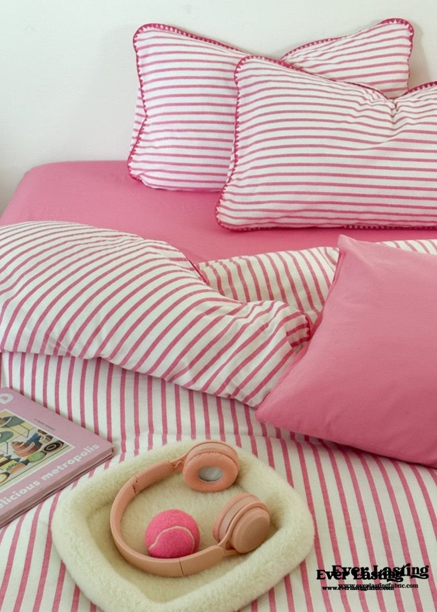 Pepper Candy Stripe Bedding Set / Fuchsia