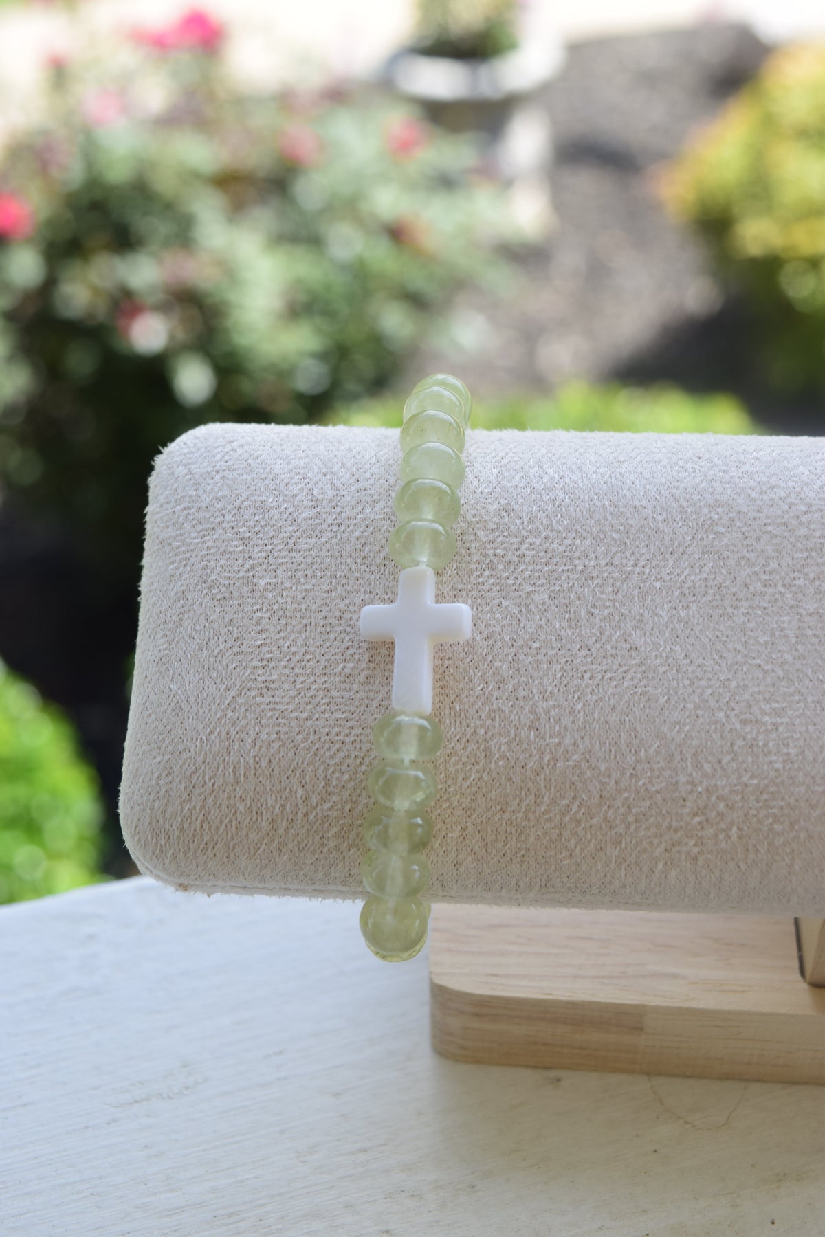 Dyed Jade and Mother of Pearl Cross stretchy bracelet