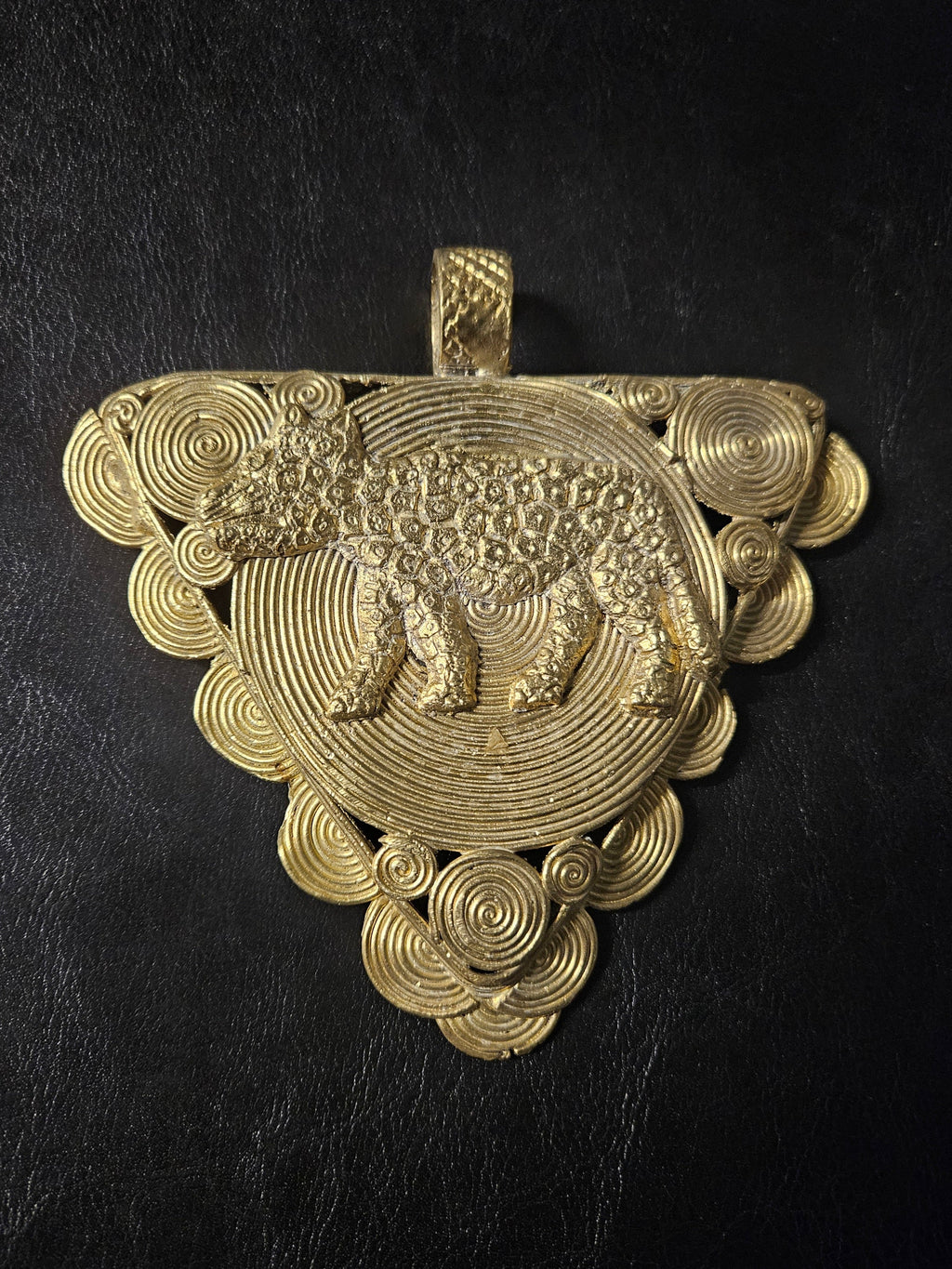 African Brass Leopard Pendant with Adinkrahene Symbol – Ghana