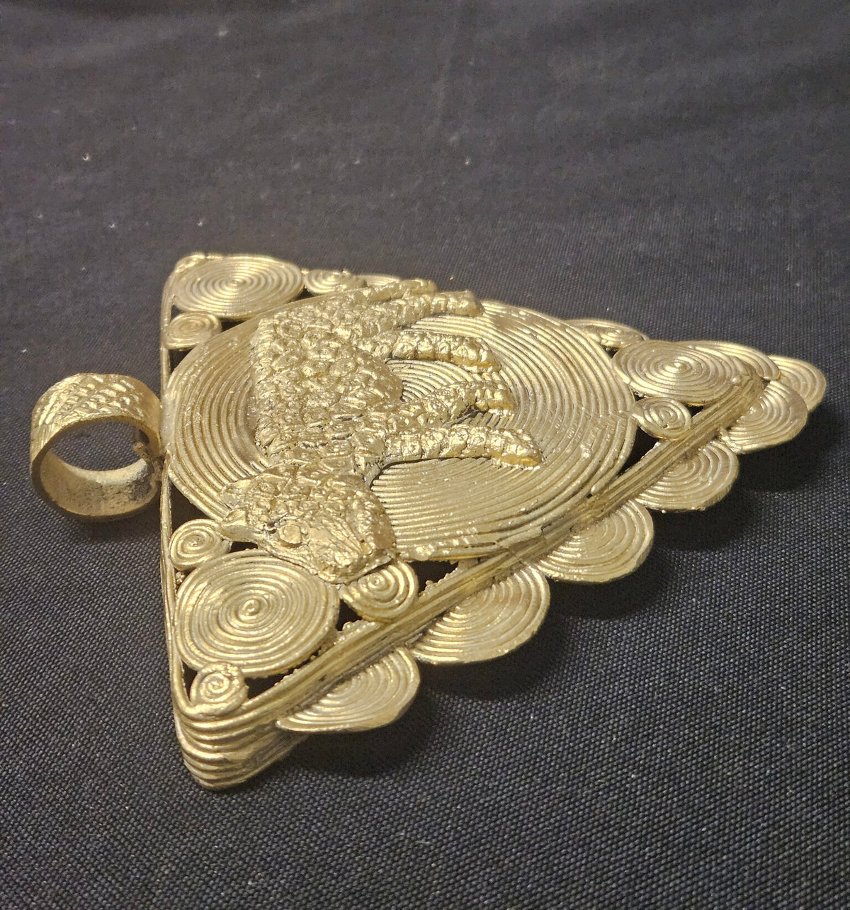 African Brass Leopard Pendant with Adinkrahene Symbol – Ghana