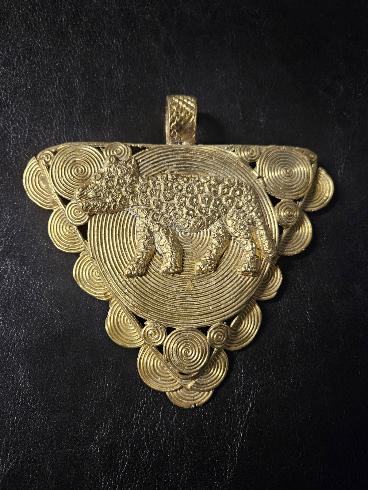 African Brass Leopard Pendant with Adinkrahene Symbol – Ghana