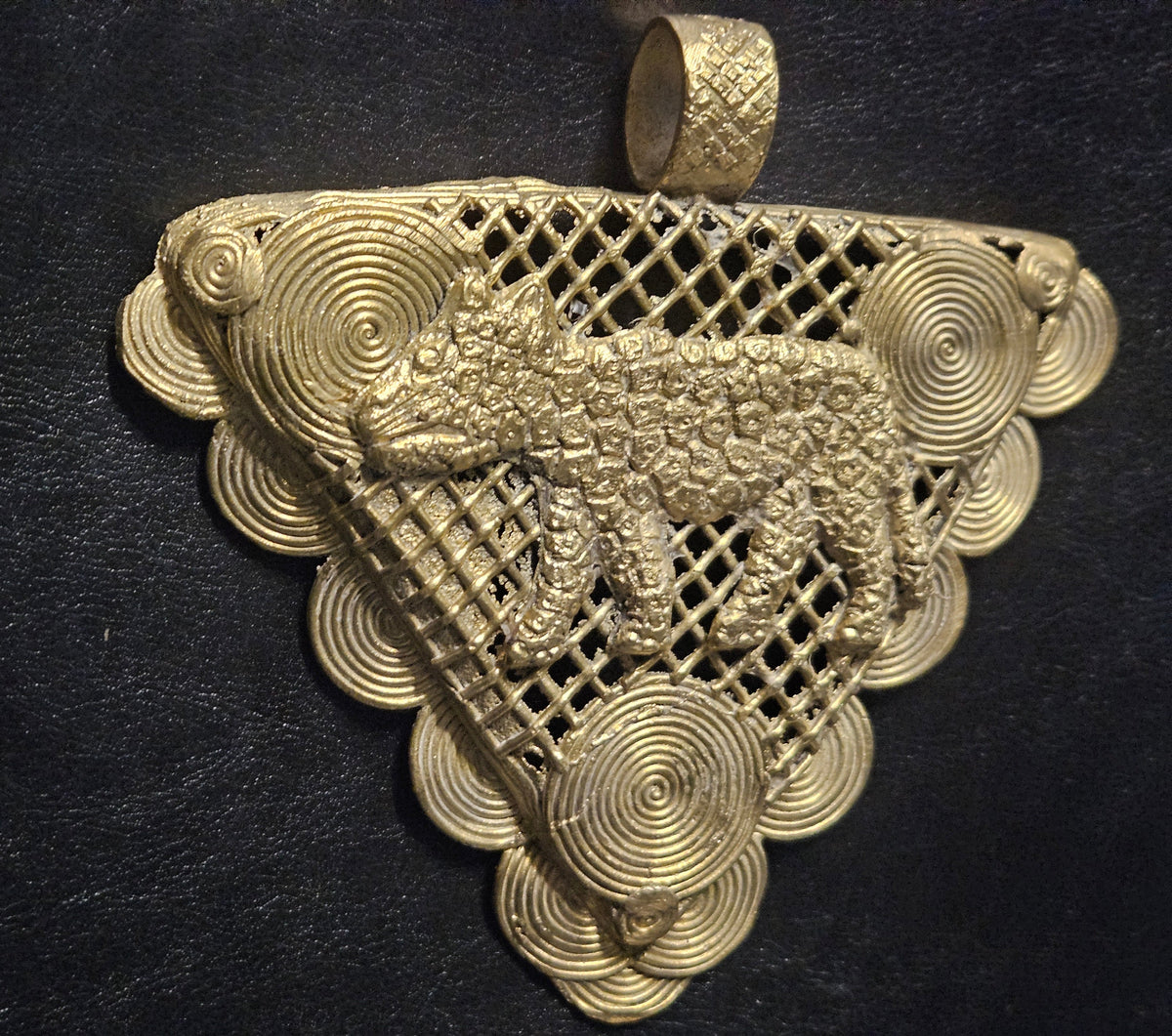 African Brass Leopard Pendant with Adinkrahene Symbol – Ghana