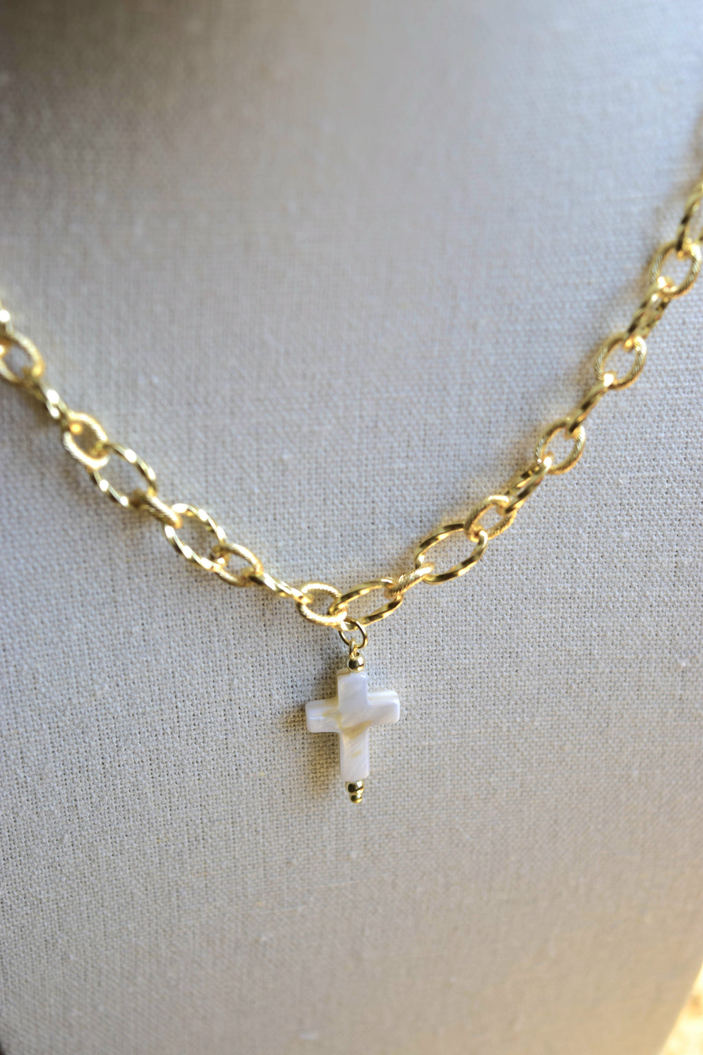Jesus loves you necklace