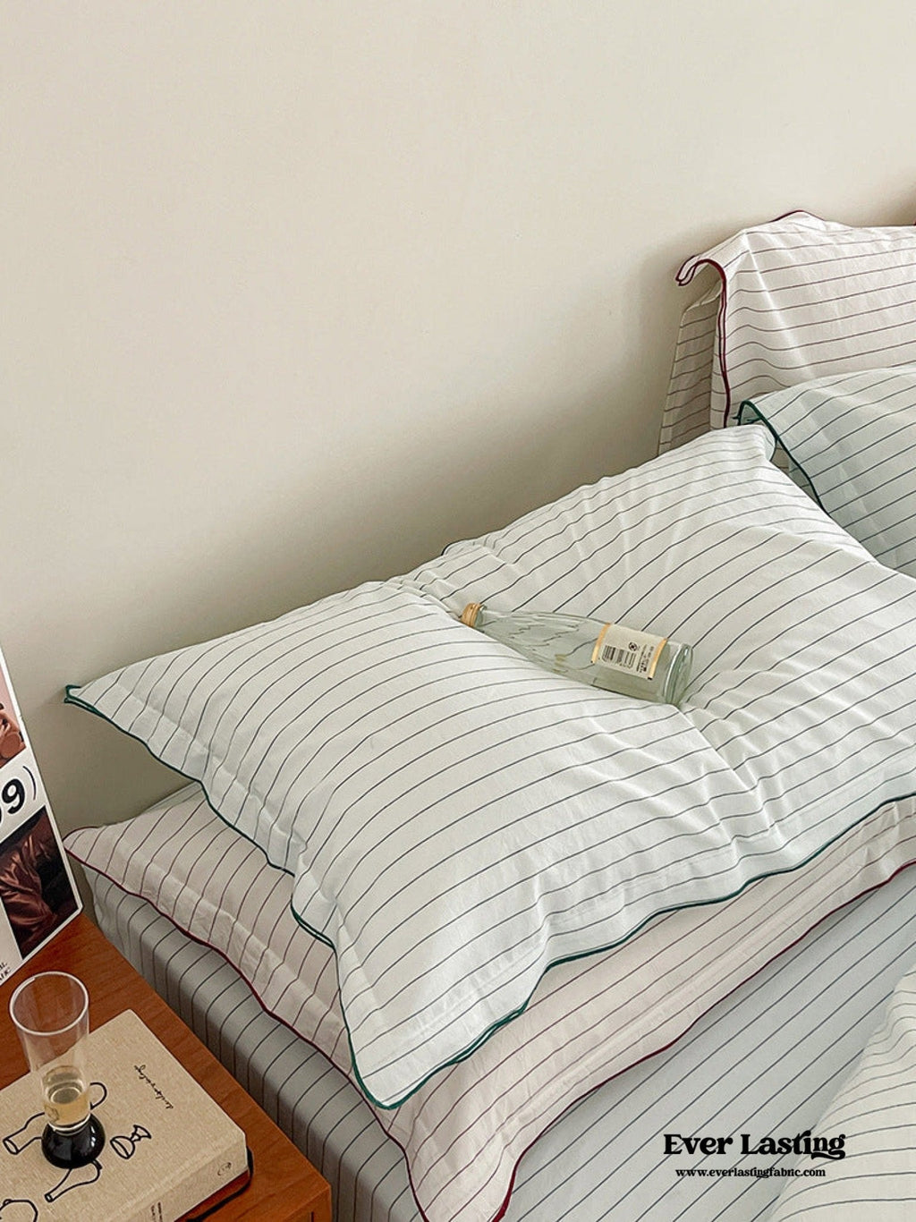 Scandinavian Overlock Striped Bedding Set / Gray