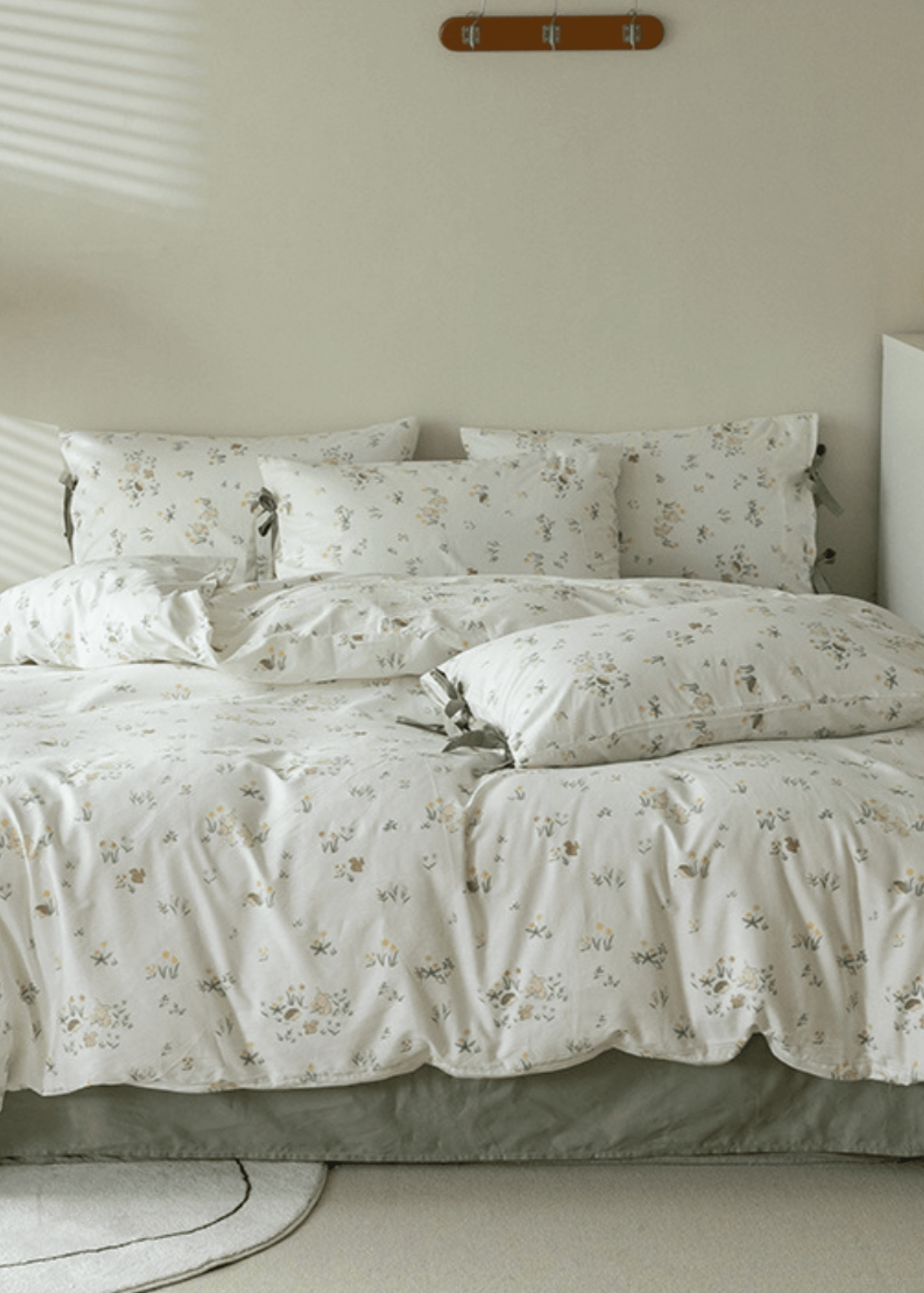 Soft Cottage Blue Ribbon Bedding Set / Blue