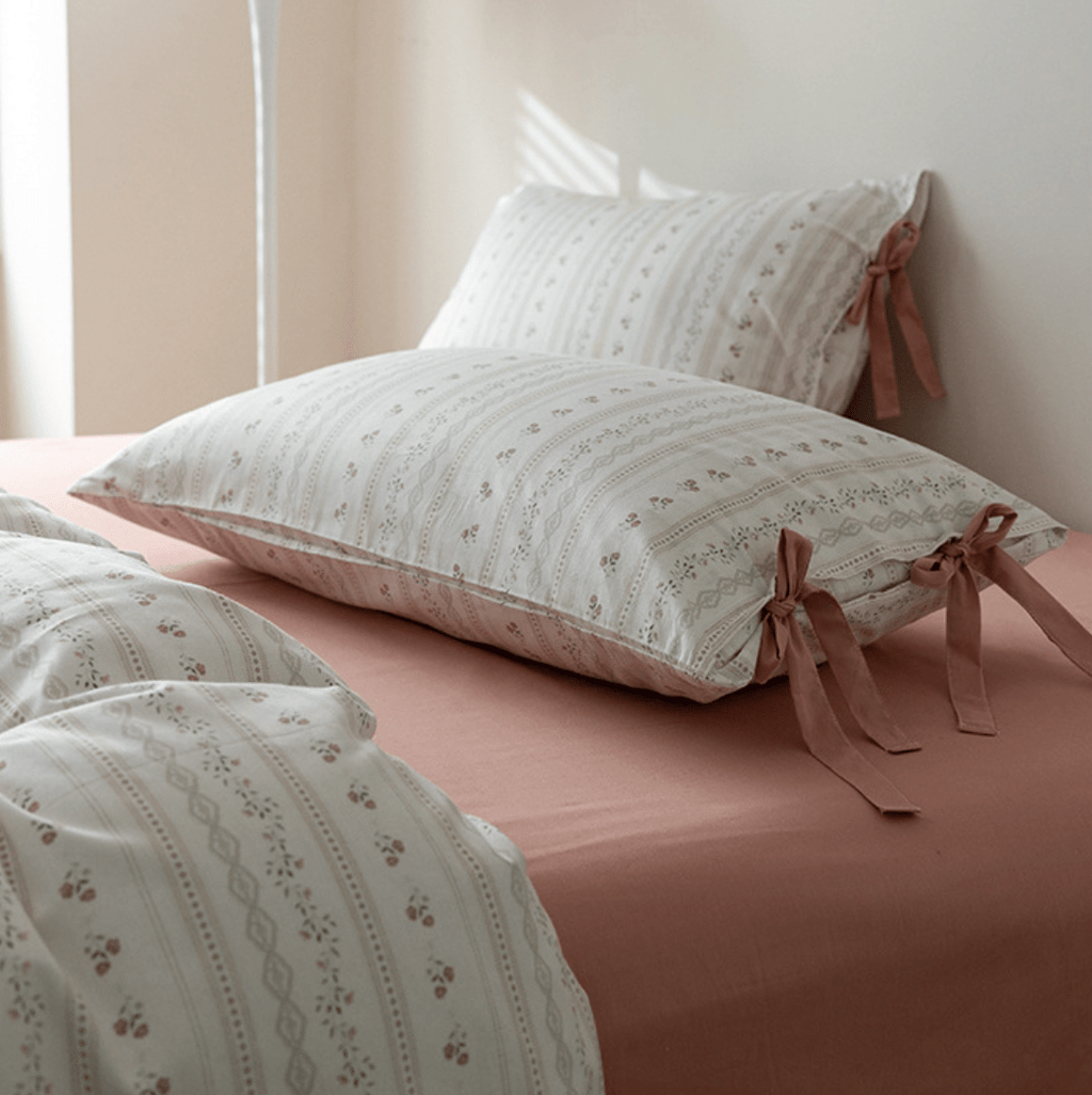 Soft Cottage Blue Ribbon Bedding Set / Blue