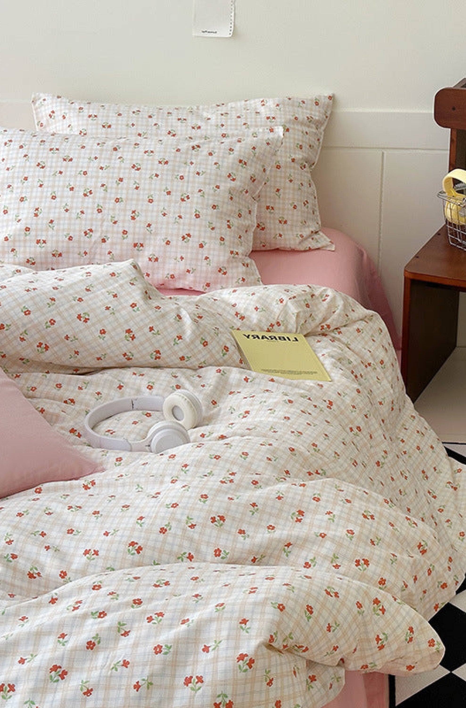 Sweet Floral Bedding Set / Cream